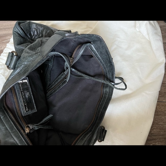 Additional Photos Video Balenciaga City Bag - Picture 3 of 17